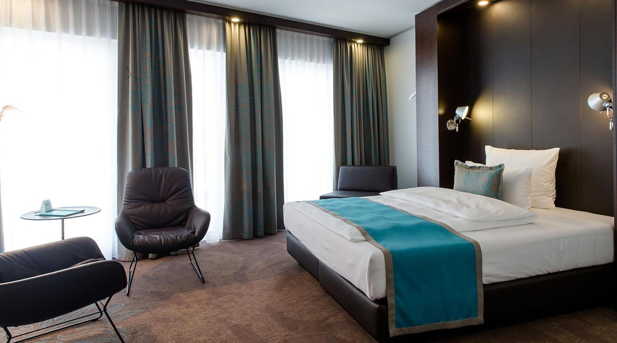 Motel One Stuttgart-Bad Cannstatt ภายนอก รูปภาพ