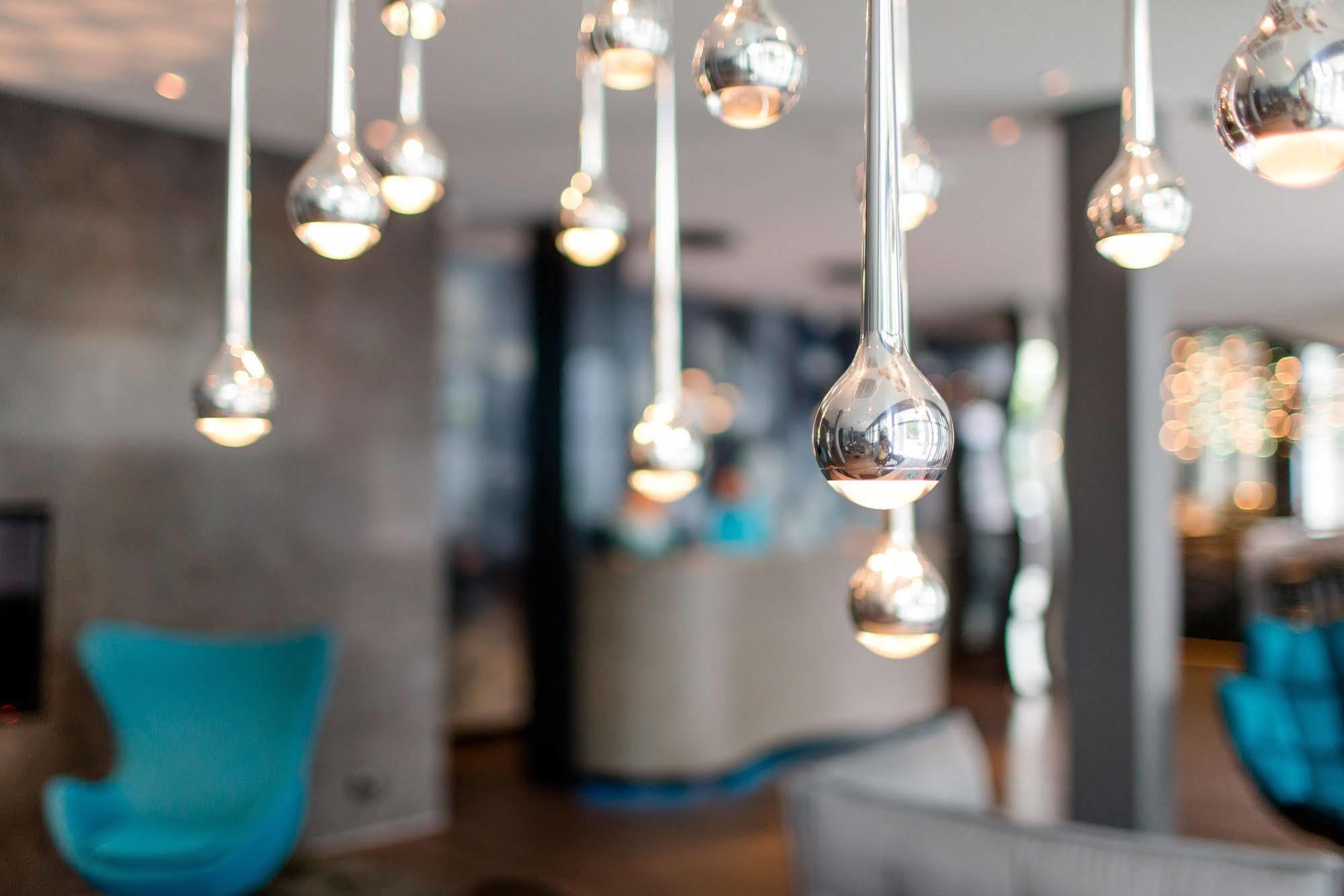 Motel One Stuttgart-Bad Cannstatt ภายนอก รูปภาพ